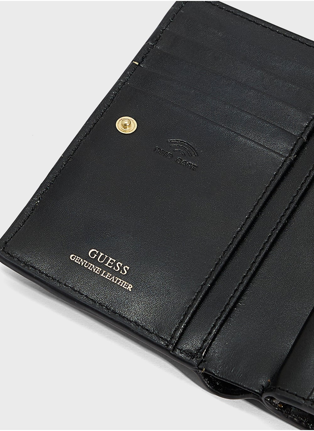 buy-guess-logo-small-wallet_psc