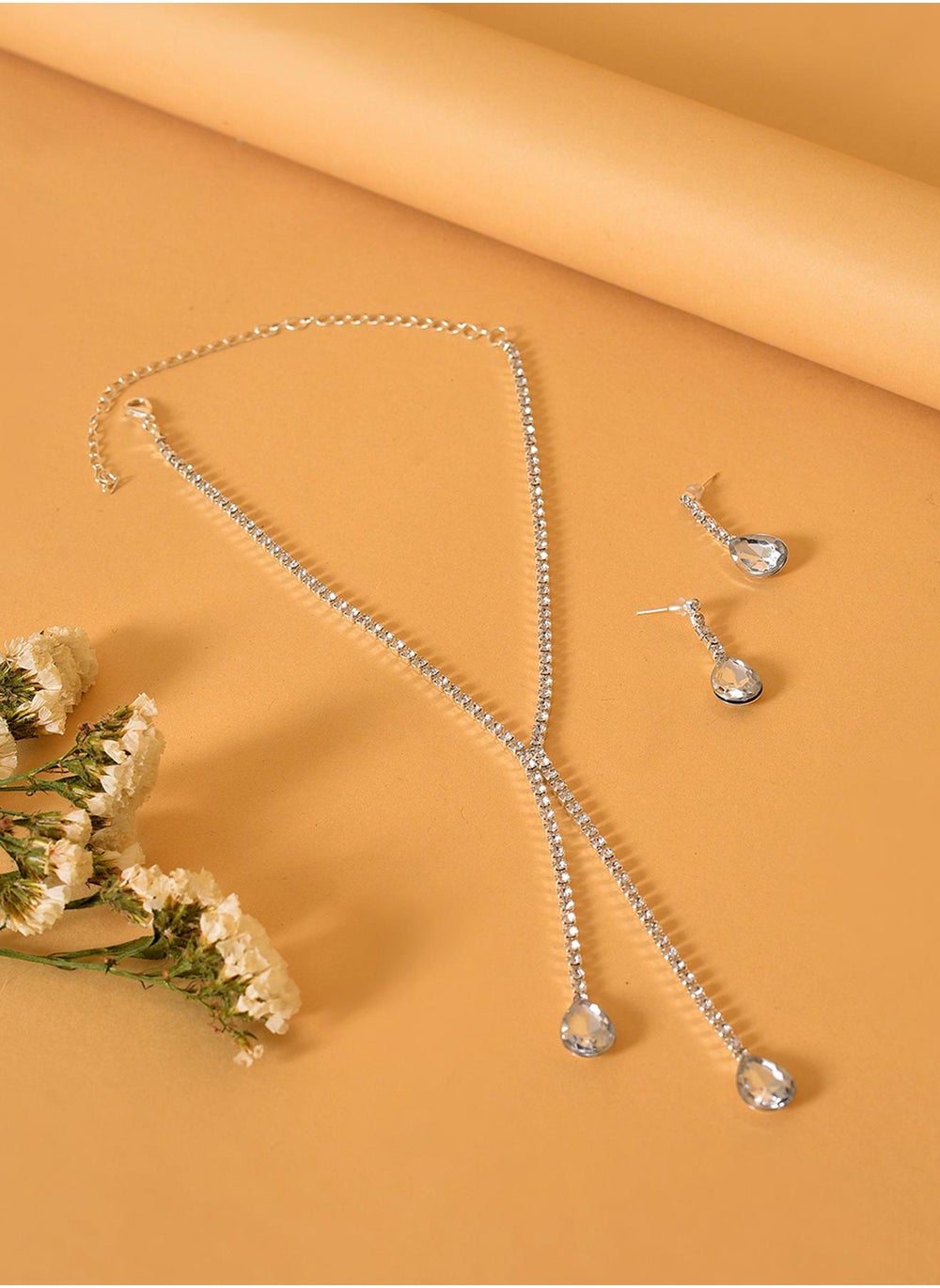 buy-sohi-white-stones-studded-jewellery-set_snu