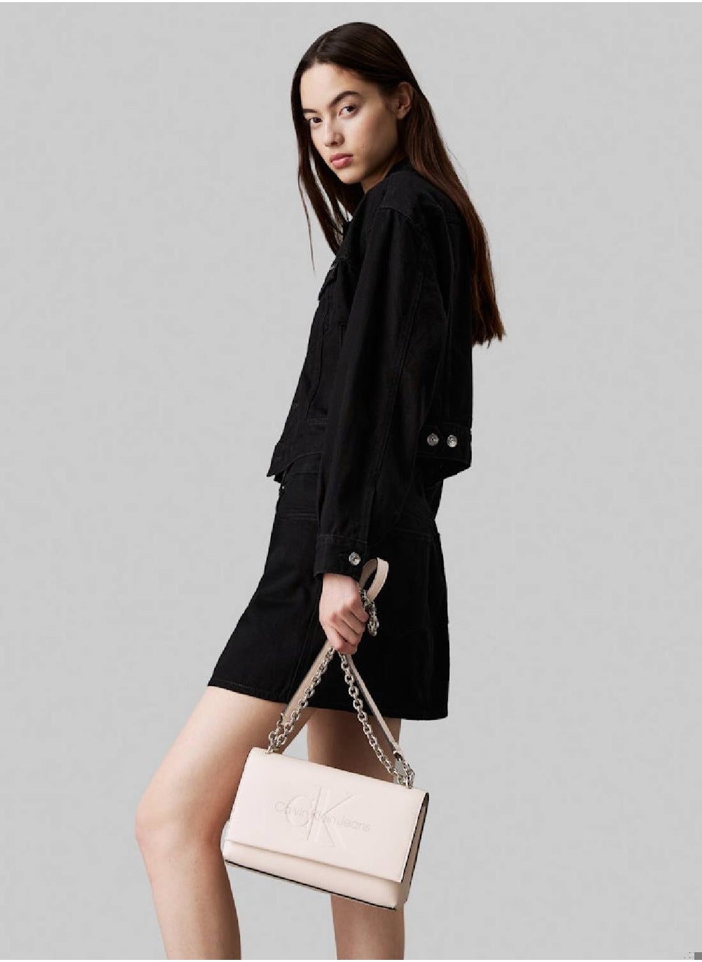 buy-calvin-klein-jeans-shoulder-bag_dow