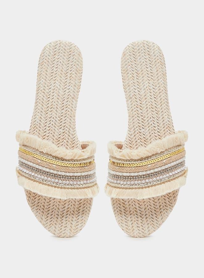 buy-styli-embellished-fringe-flat-sandals_8lw