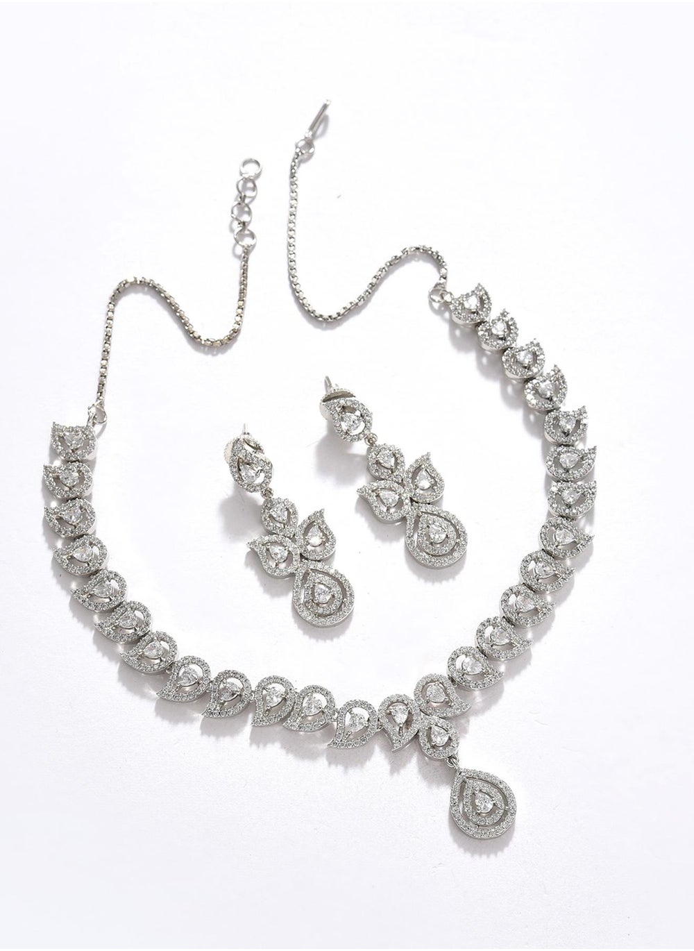 buy-sohi-white-stone-studded-jewellery-set_ghe