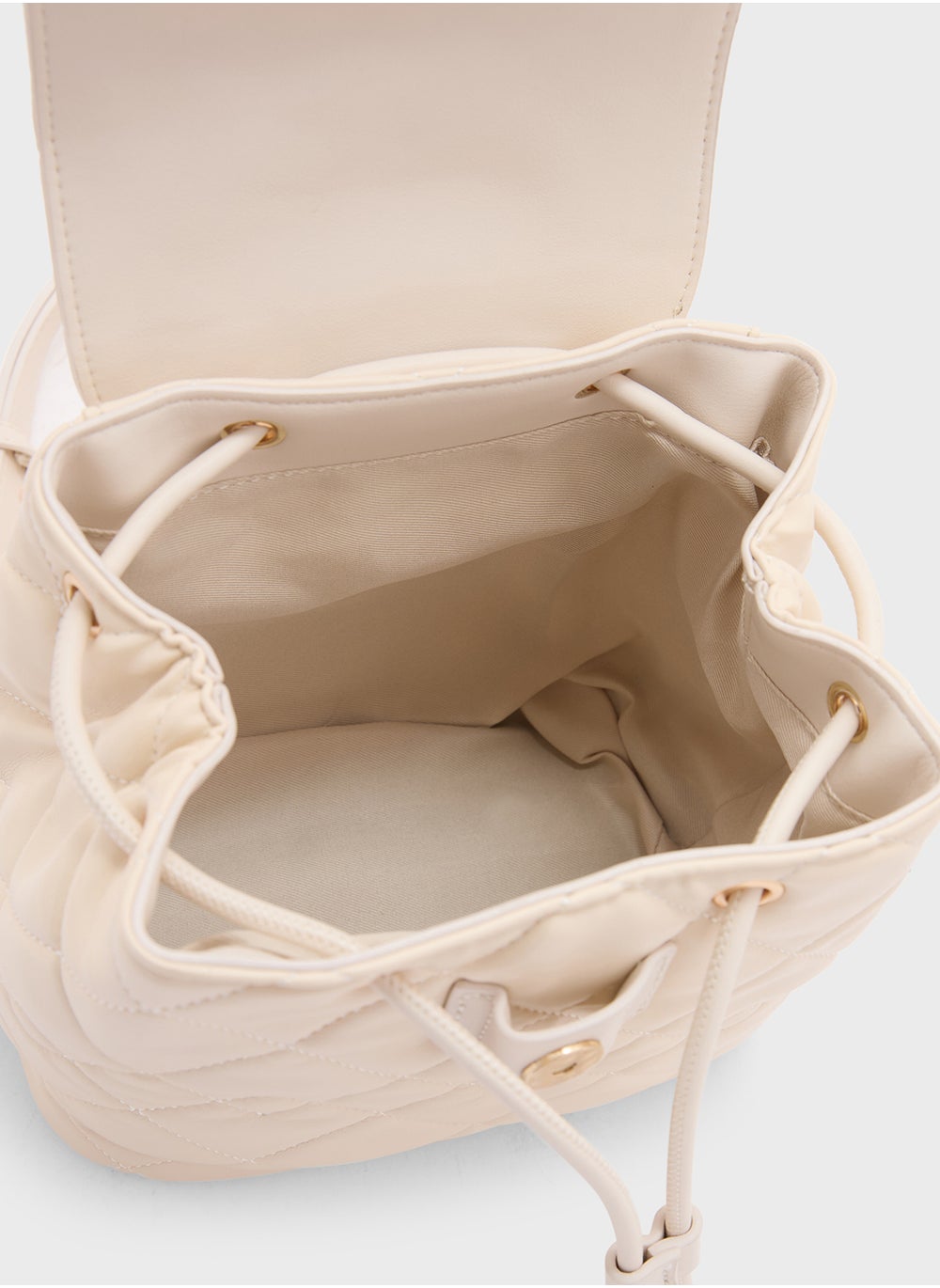buy-ginger-4-in-1-quilted-backpack-with-crossbody-pouch_pbu