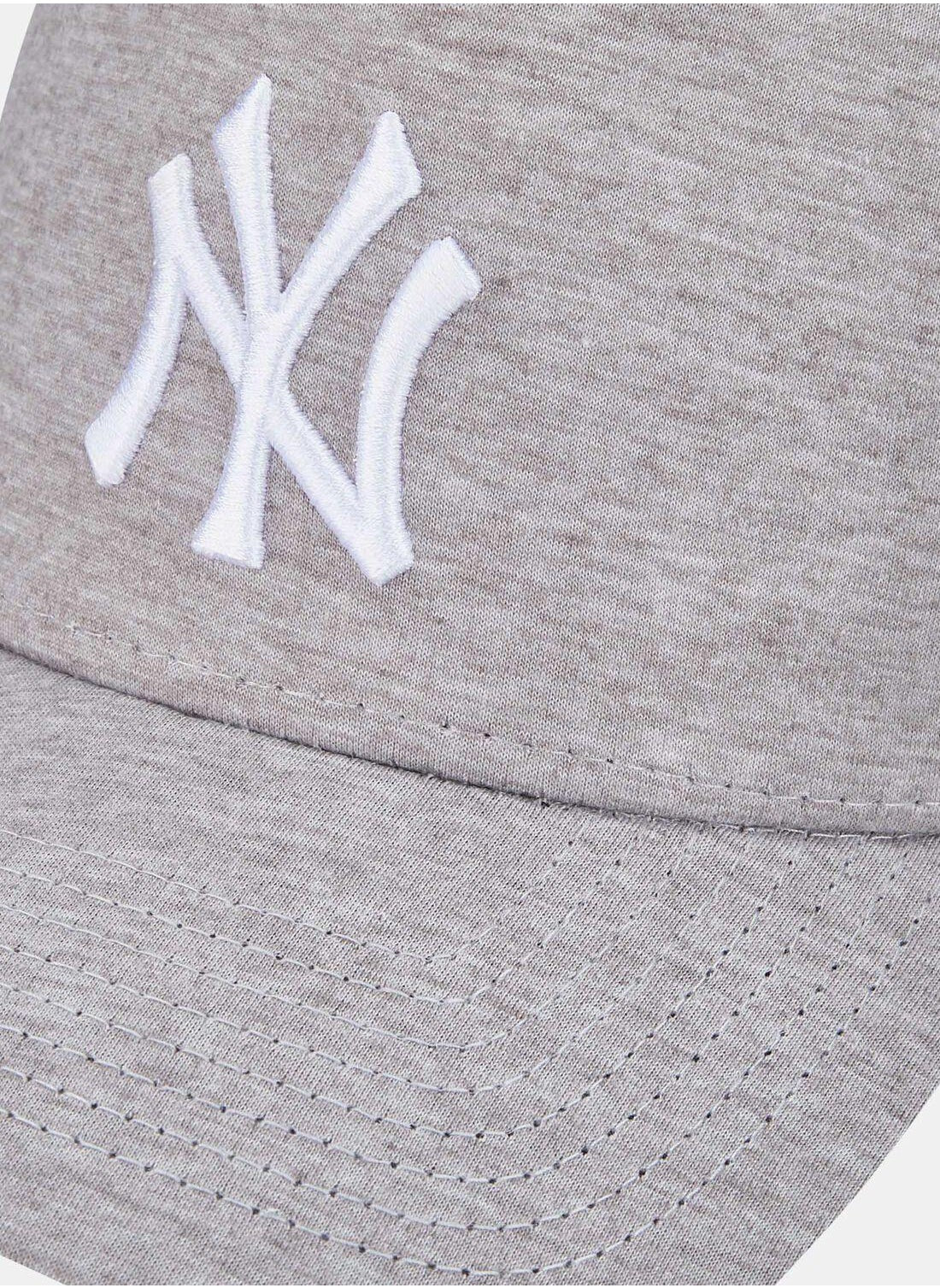 buy-new-era-men-s-new-york-yankees-jersey-essential-trucker-cap_sg8