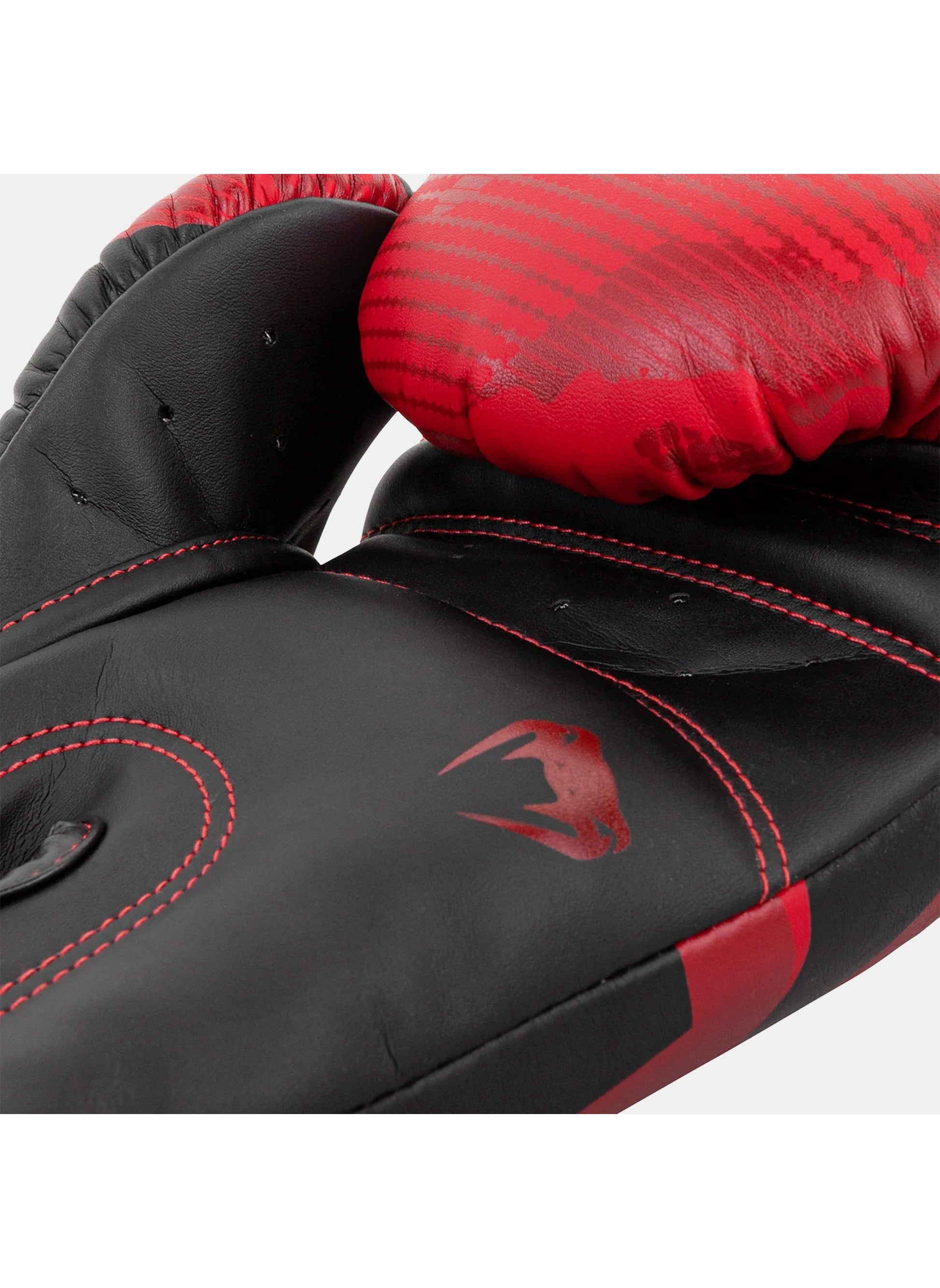 buy-venum-elite-boxing-gloves_aik