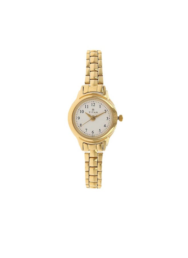 buy-titan-titan-quartz-analog-white-dial-stainless-steel-strap-watch-for-women_a7l