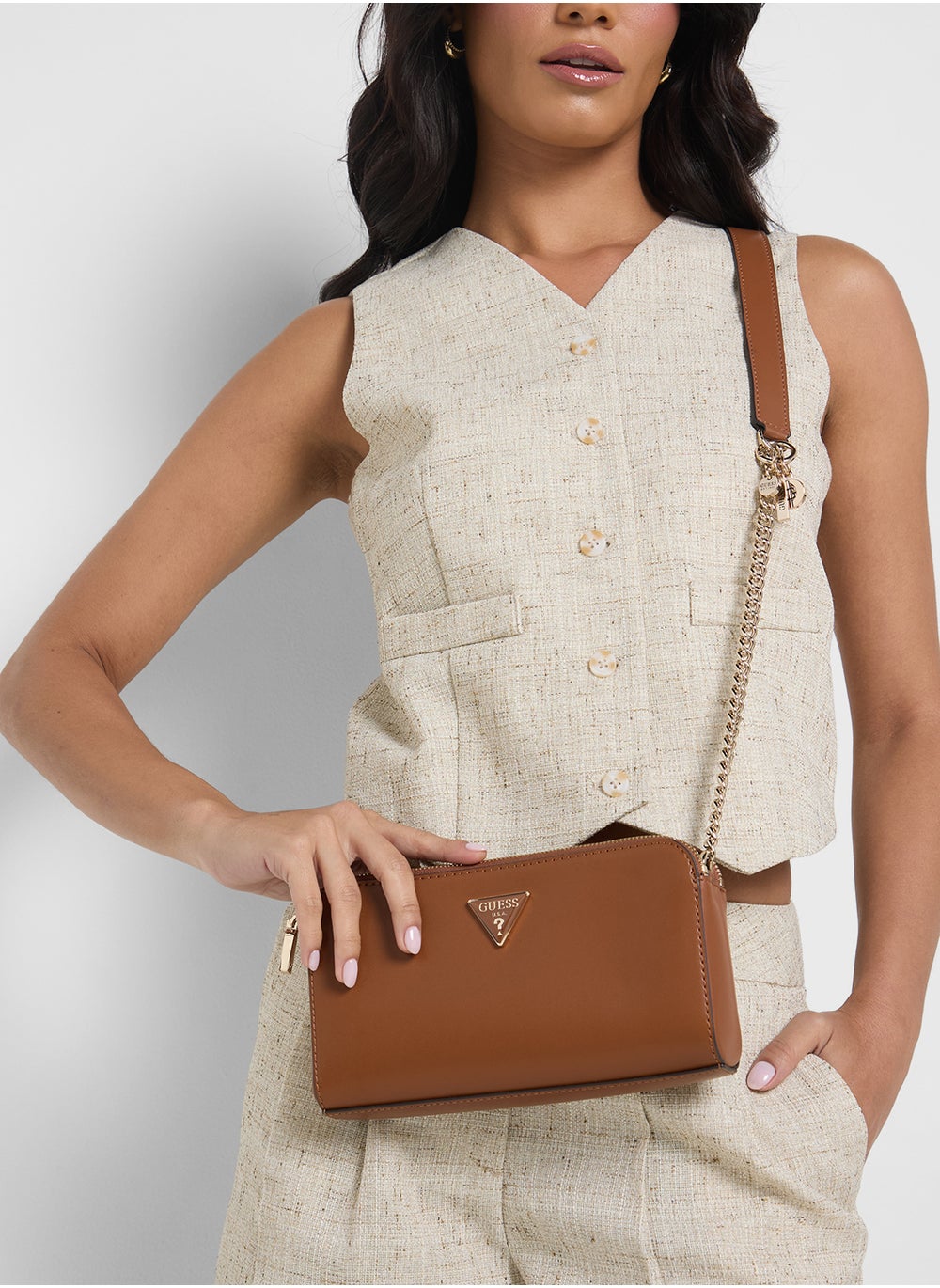buy-guess-daryna-status-crossbody_czm