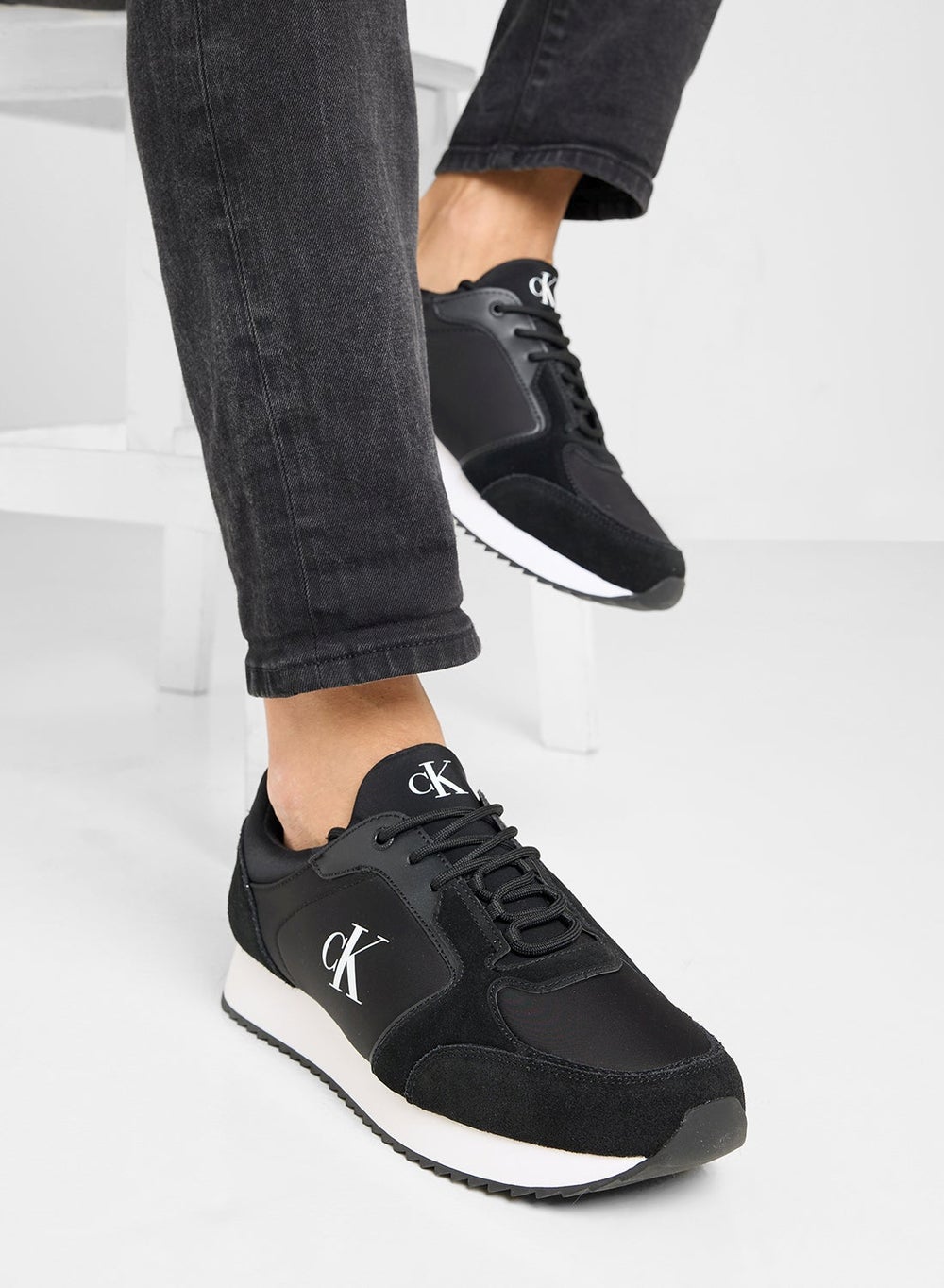 buy-calvin-klein-jeans-hanoi-low-top-sneakers_kj0
