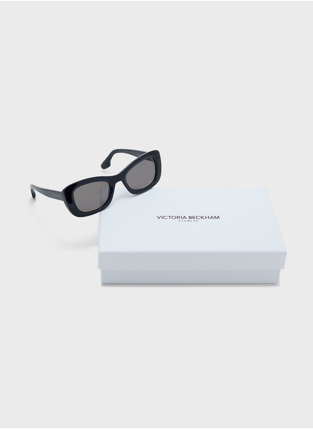 buy-victoria-beckham-butterfly-sunglasses_2ug