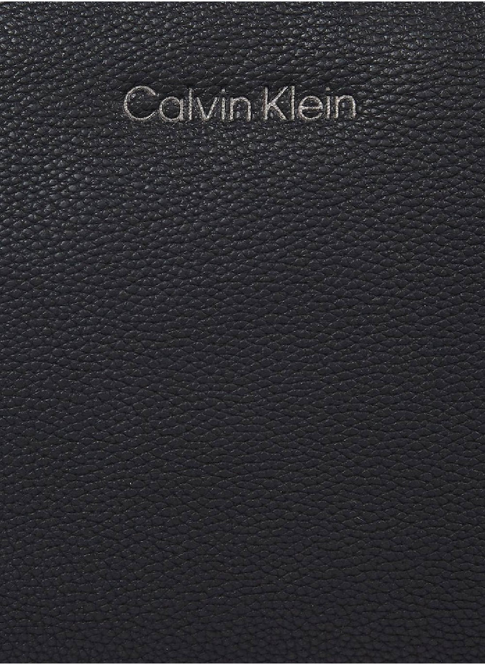 buy-calvin-klein-recycled-wash-bag_wzm