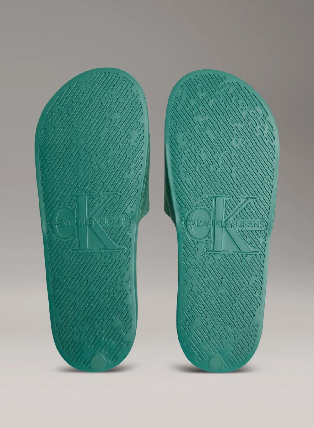 buy-calvin-klein-logo-slides_zrc