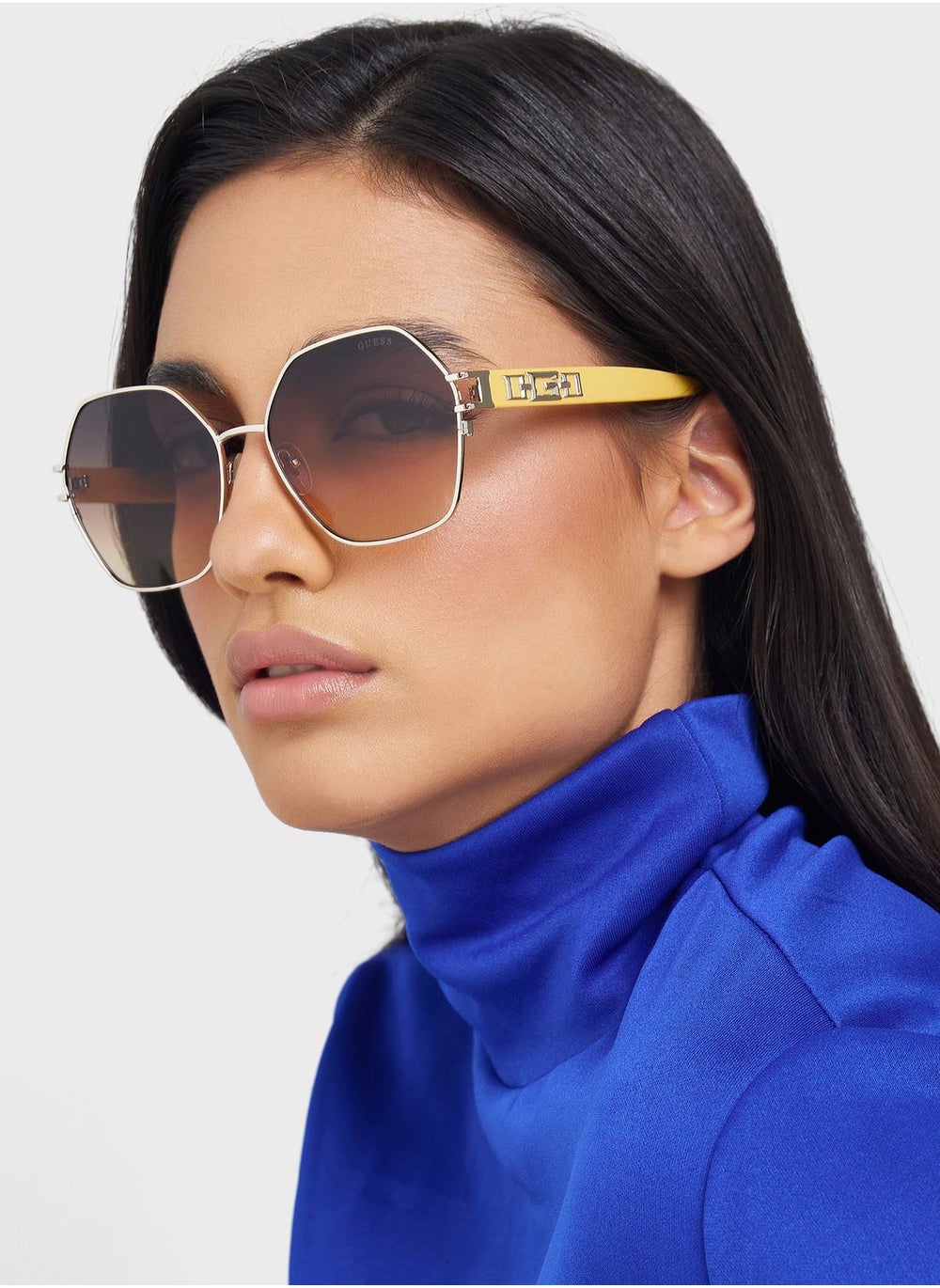 buy-guess-oversized-shape-sunglasses_z65