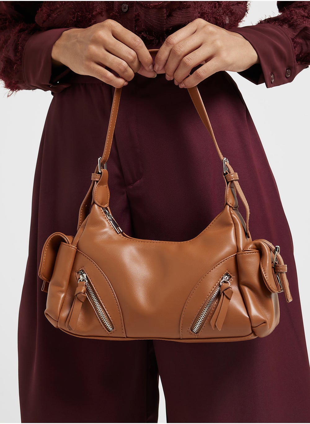 buy-ginger-multi-pocket-detail-shoulder-bag_6j7