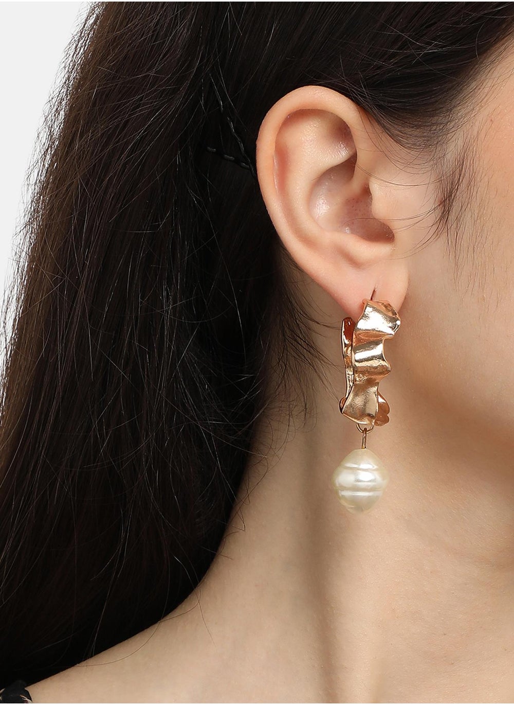 buy-sohi-casual-hoop-earrings_pyq
