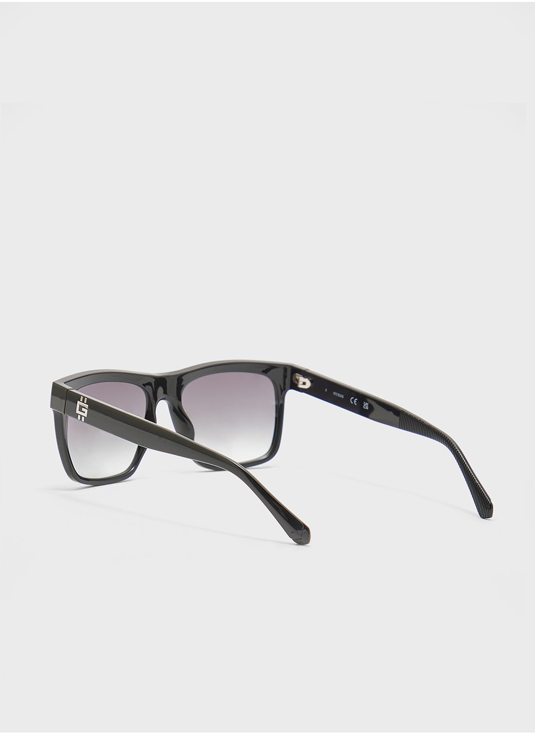 buy-guess-gu0022201b57-wayfarers-sunglasses_f4v
