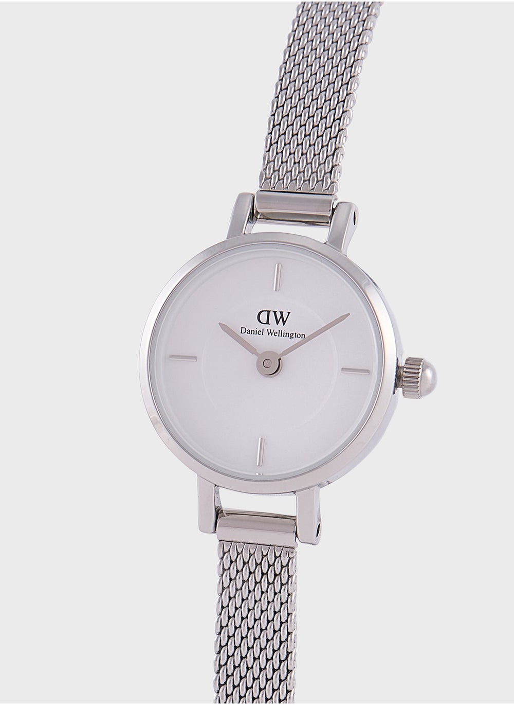 buy-daniel-wellington-petite-19mm-silver-watch_6iw
