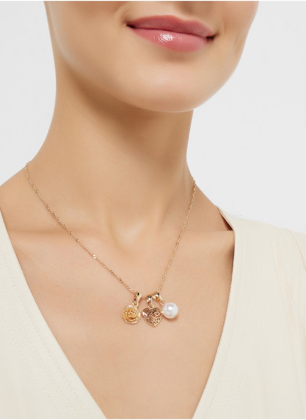 buy-ella-3-mix-pack-rose-pendant-with-chain-necklace_345