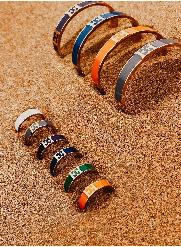 buy-escada-scarlett-gold-plated-ring-with-logo-cutout-and-green-enamel-detail_ffr