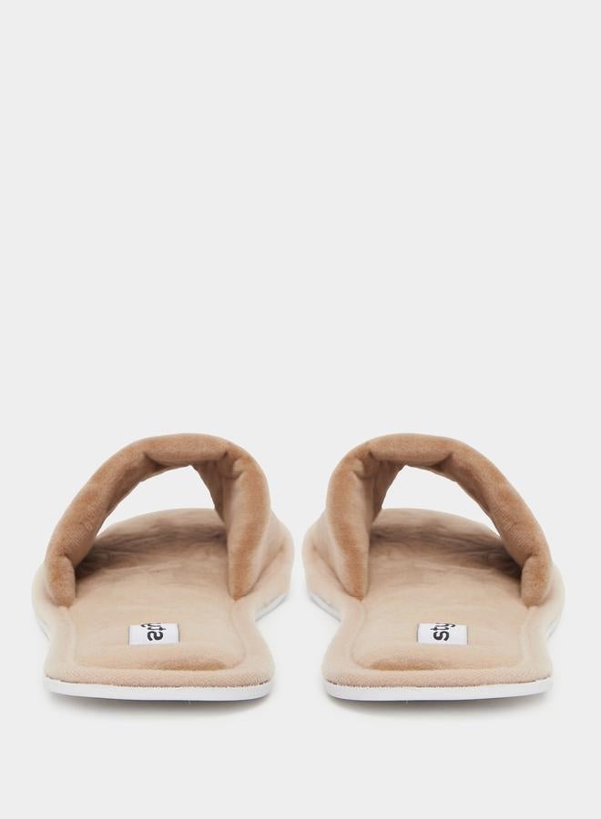 buy-styli-styli-textured-slip-on-slippers_nwn