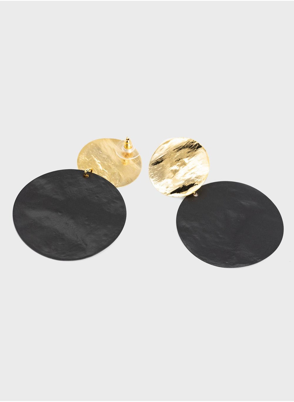 buy-antura-stud-earrings_gta