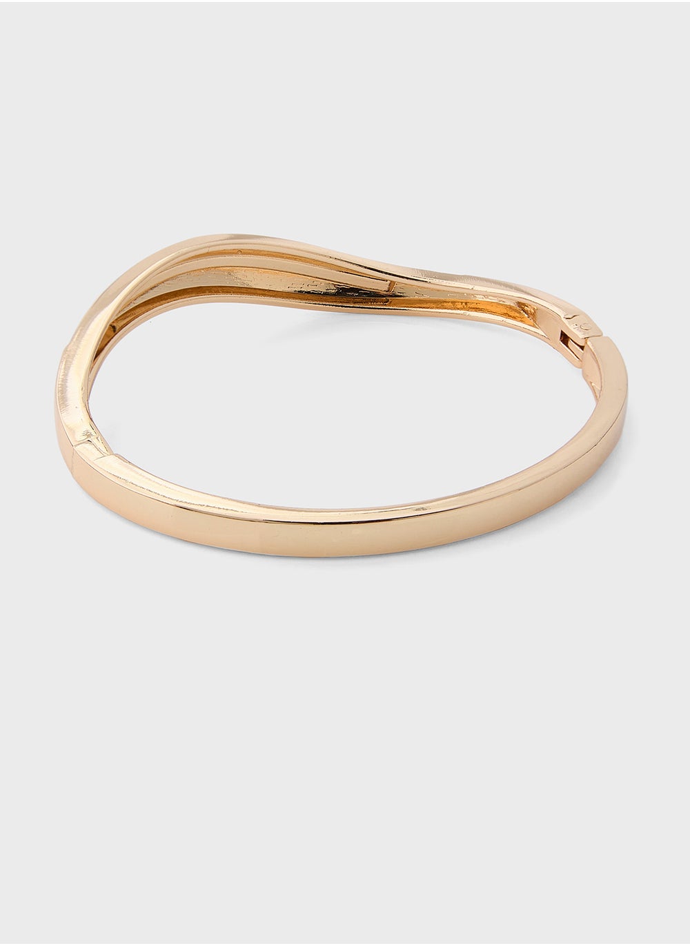 buy-ella-limited-edition-by-namshi-diamante-twisted-bangle_p2g