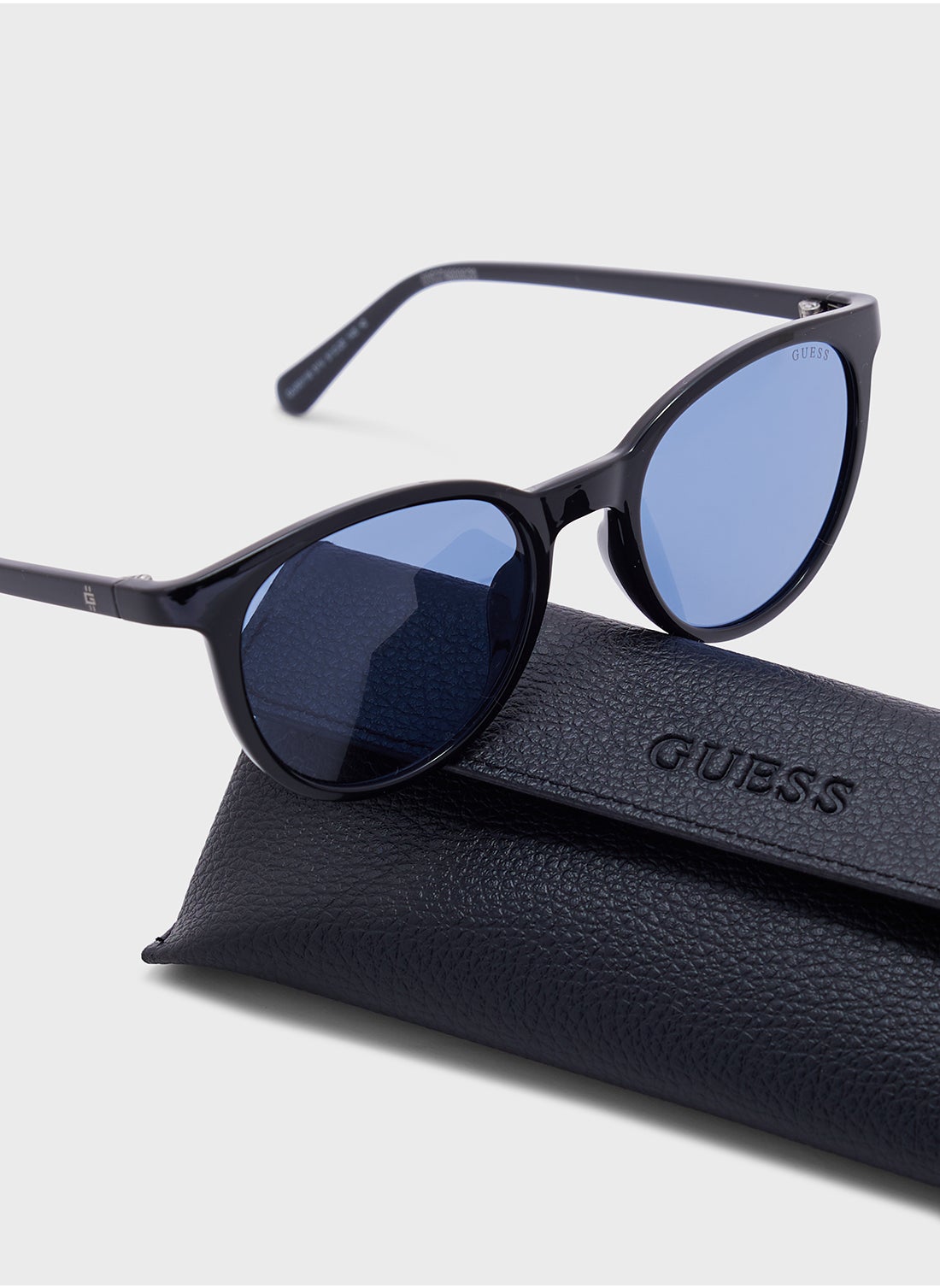 buy-guess-uv-protected-round-sunglasses_9j3