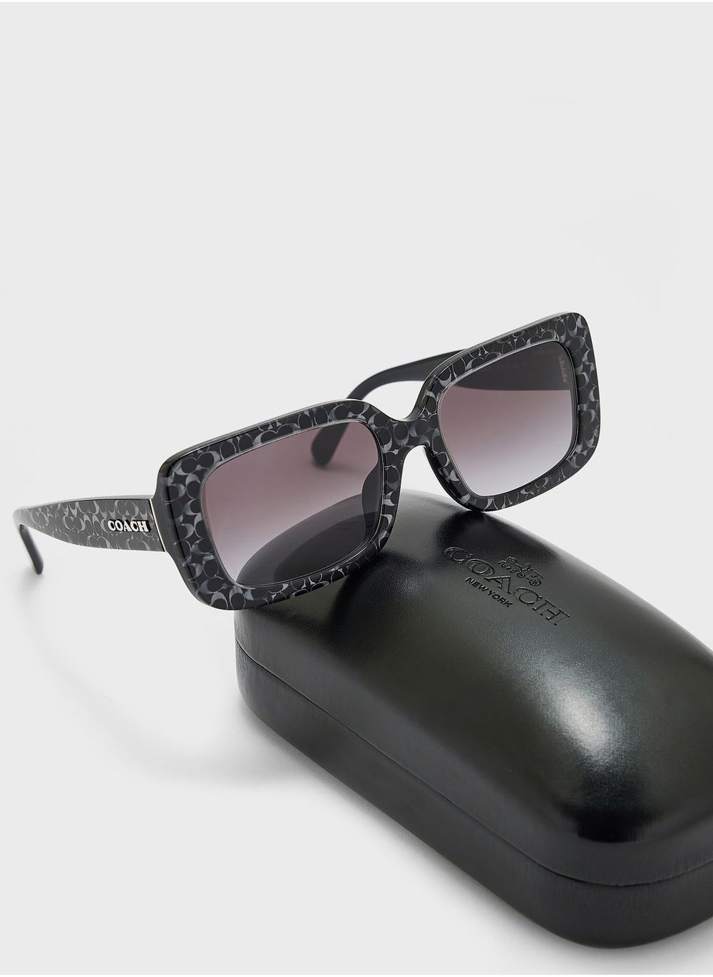 buy-coach-0hc8380u-shape-sunglasses_3fr
