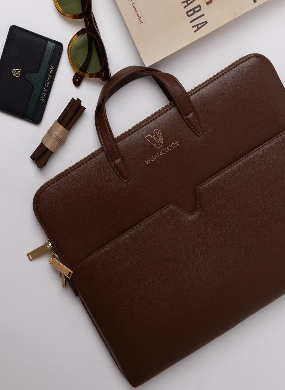 buy-veganologie-saturn-laptop-bag-13-in-chocolate-made-from-4-bamboo-stems_q6c