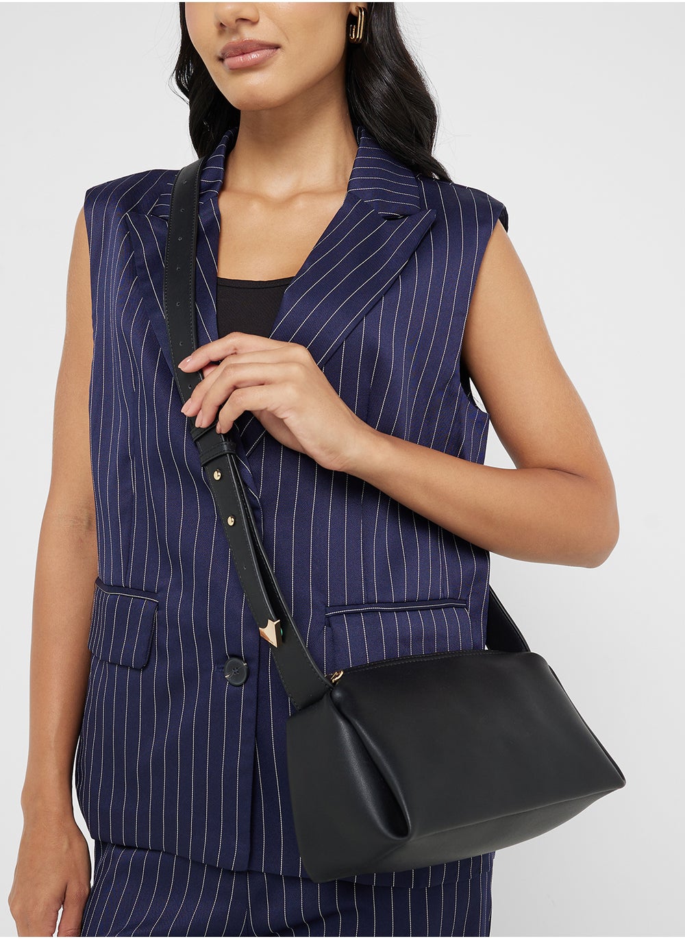 buy-ella-baguette-shaped-crossbody-bag_o0n