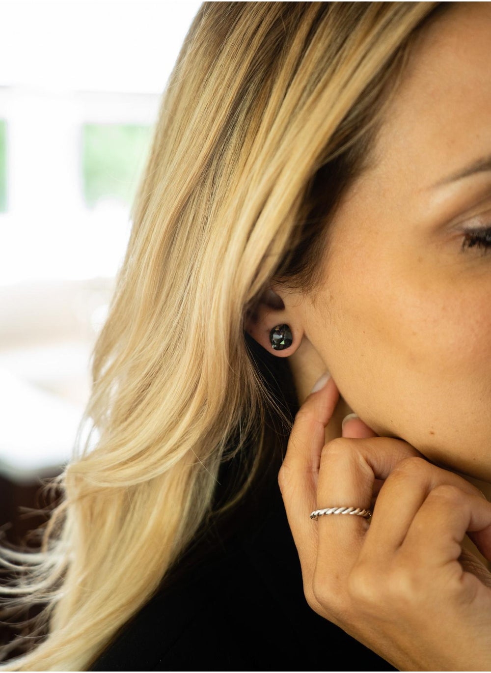 buy-seona-sophia-silver-night-crystal-stud-earrings-sleek-modern-glamour_3y8