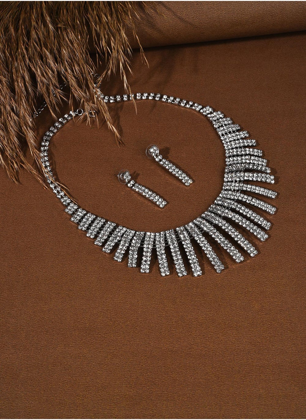 buy-sohi-white-stone-studded-jewellery-set_up2