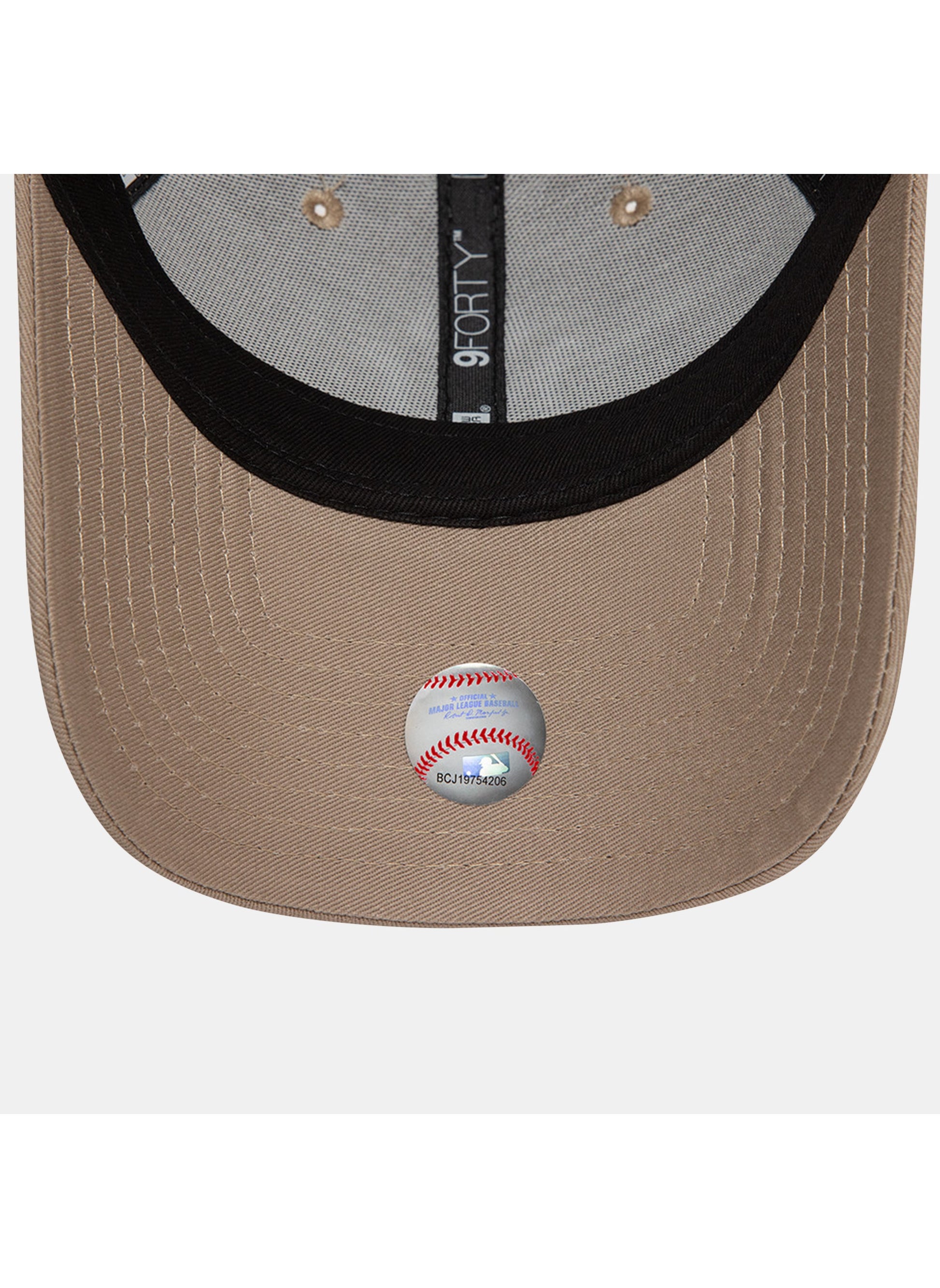 buy-new-era-men-s-mlb-new-york-yankees-league-essential-9forty-cap_8il