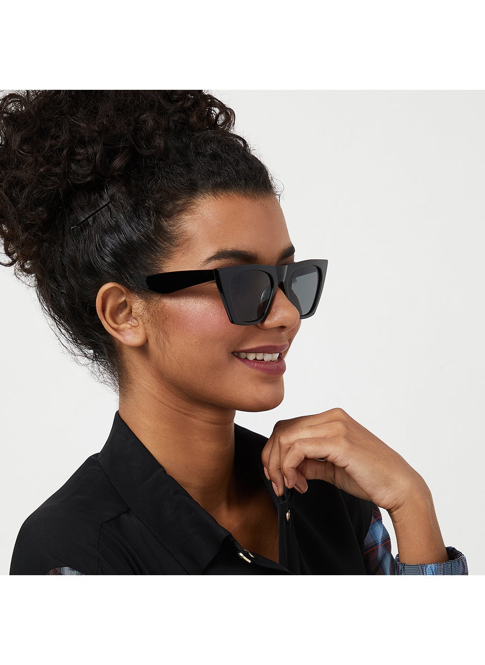 buy-blackout-blackout-liberty-cat-eye-full-rim-sunglasses_9va