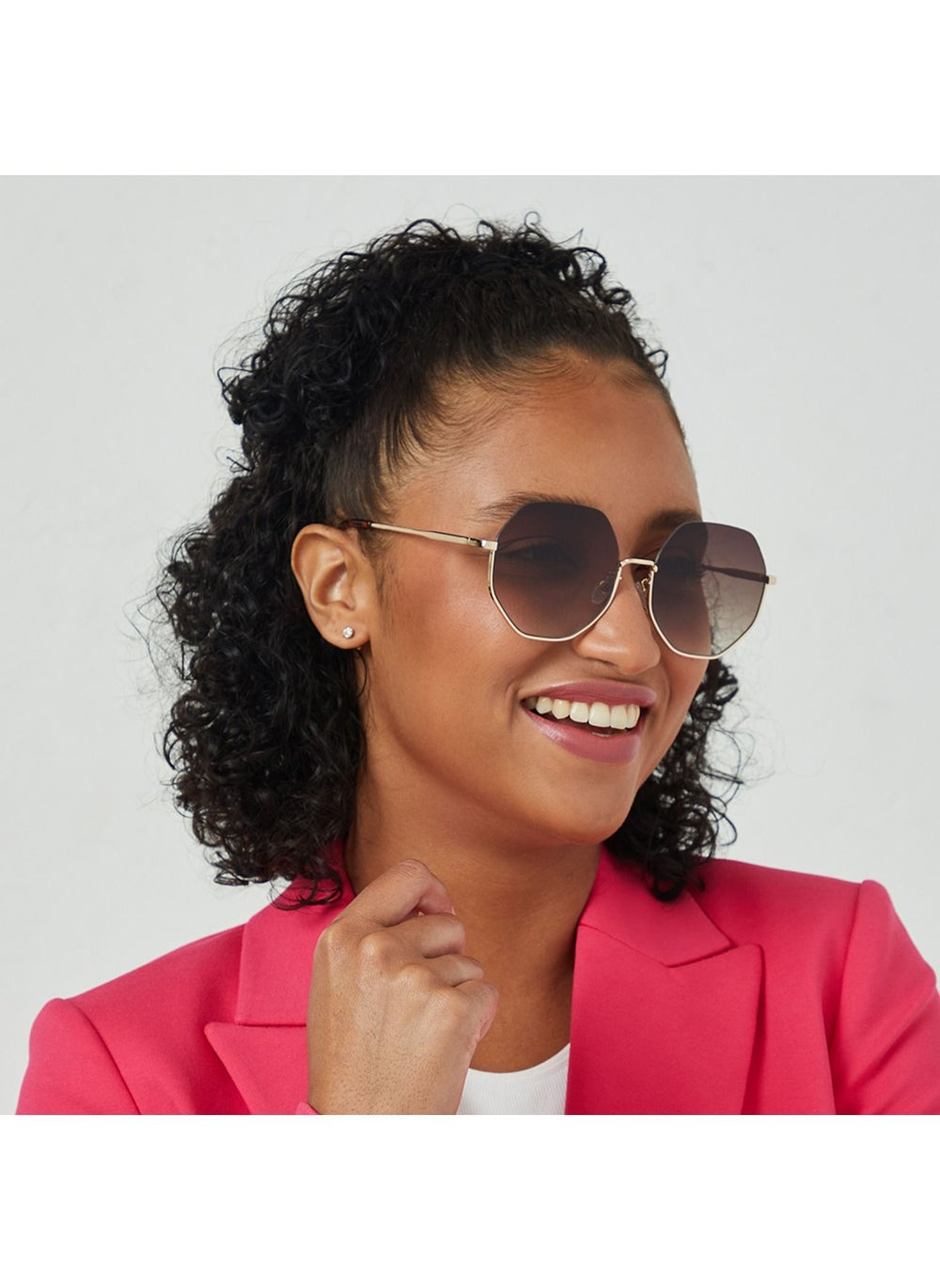 buy-blackout-hexa-women-japanese-gold-sunglasses_mj1