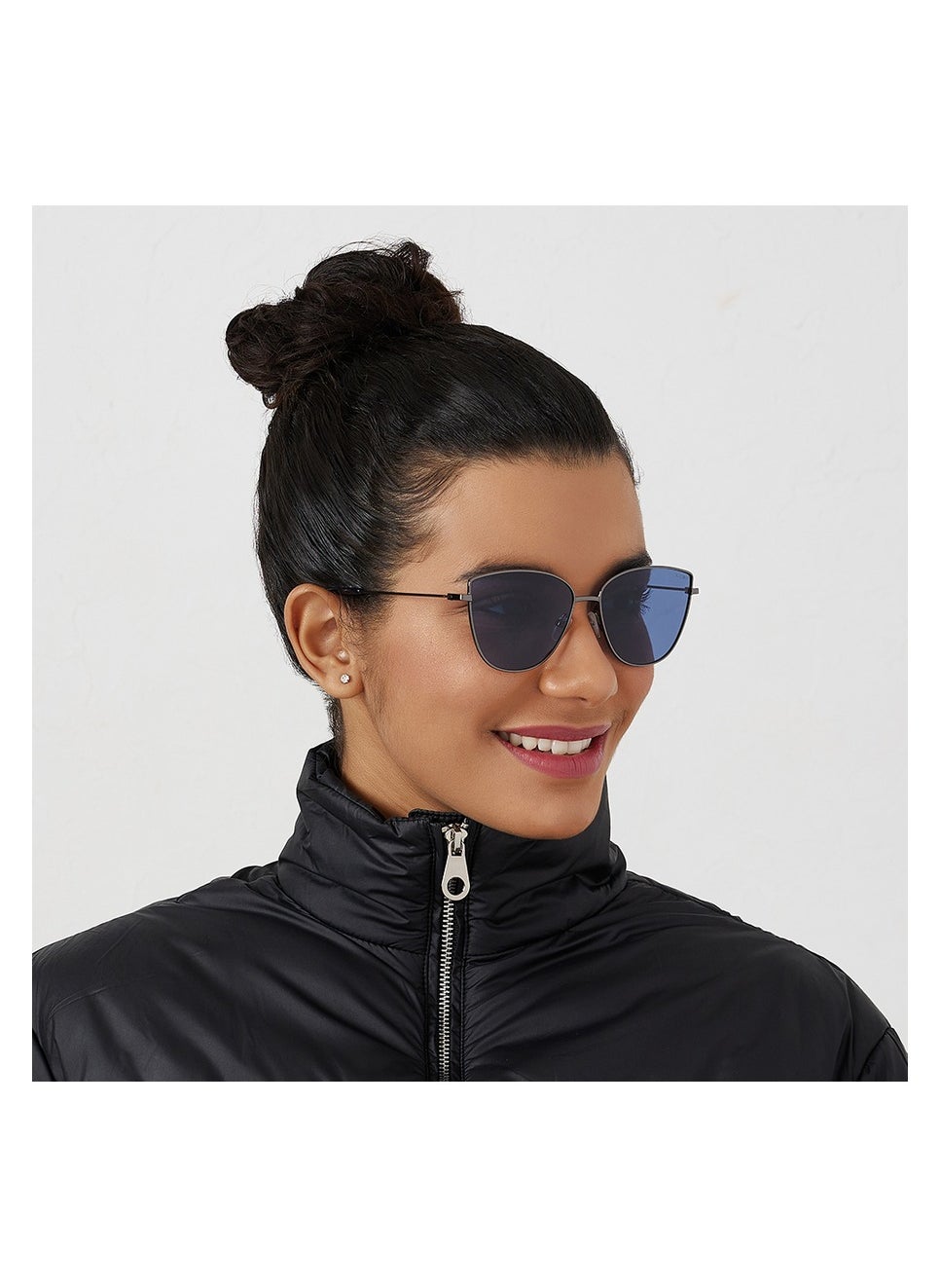 buy-blackout-blackout-celeb-womens-cat-eye-sunglasses-with-uv400-protection_sjj