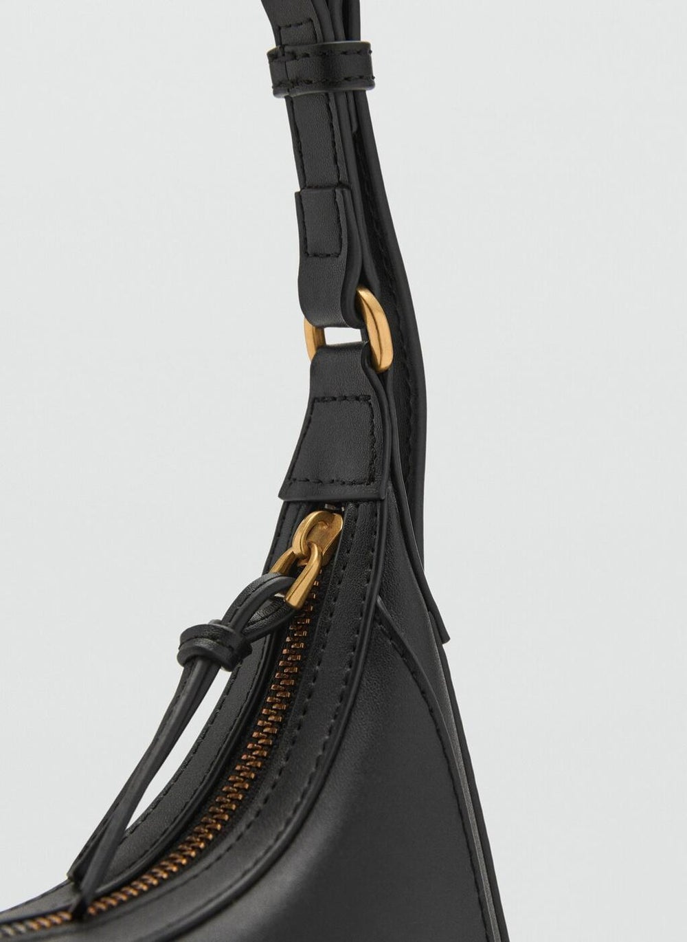 buy-mango-lake-oval-shoulder-bag_ofn