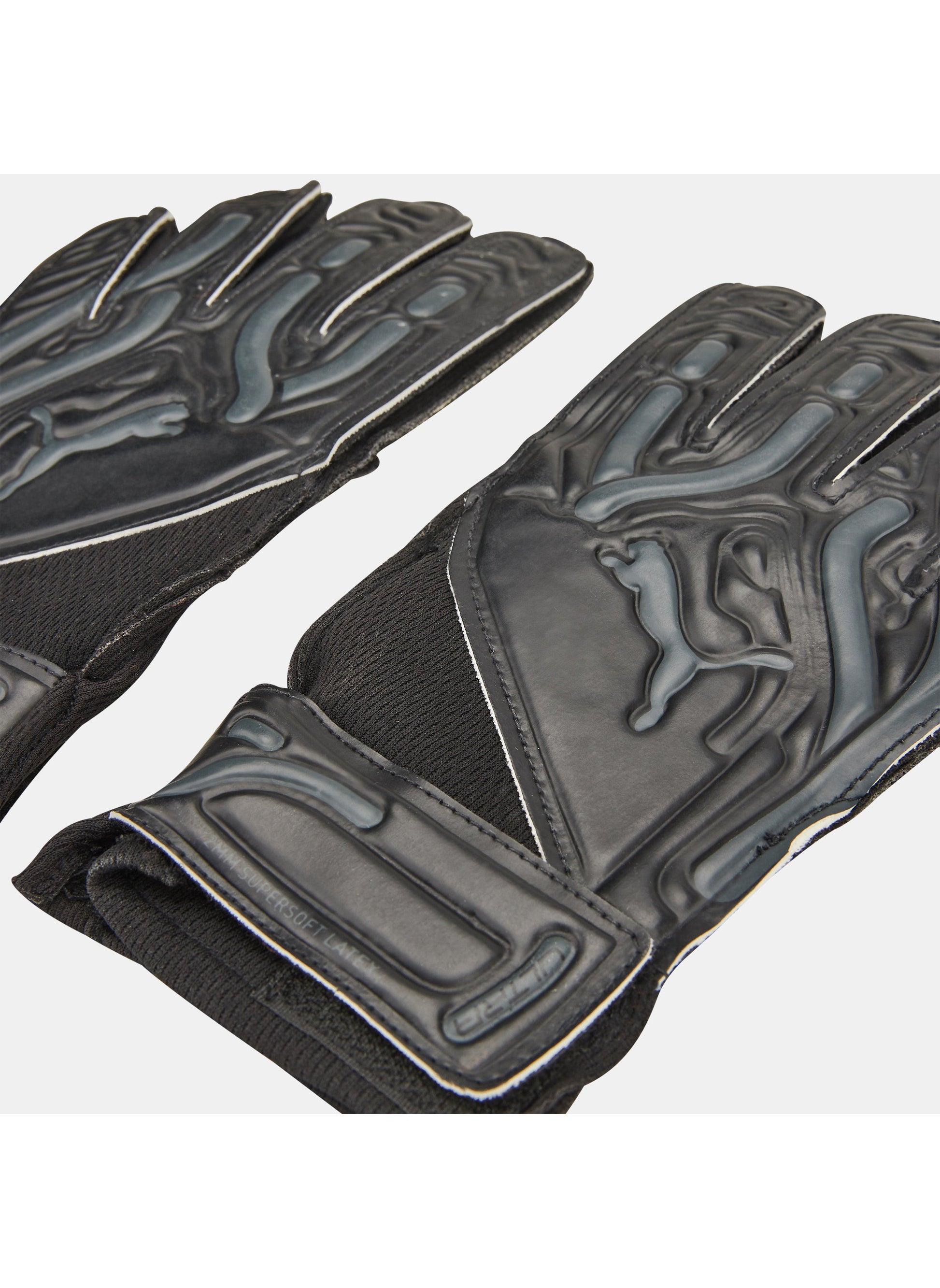 buy-puma-ultra-play-rc-football-goalkeeper-gloves_dk0