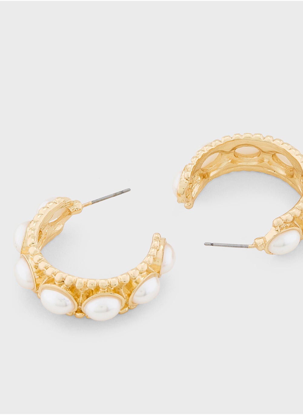 buy-ella-pearl-hoop-earrings_rtb