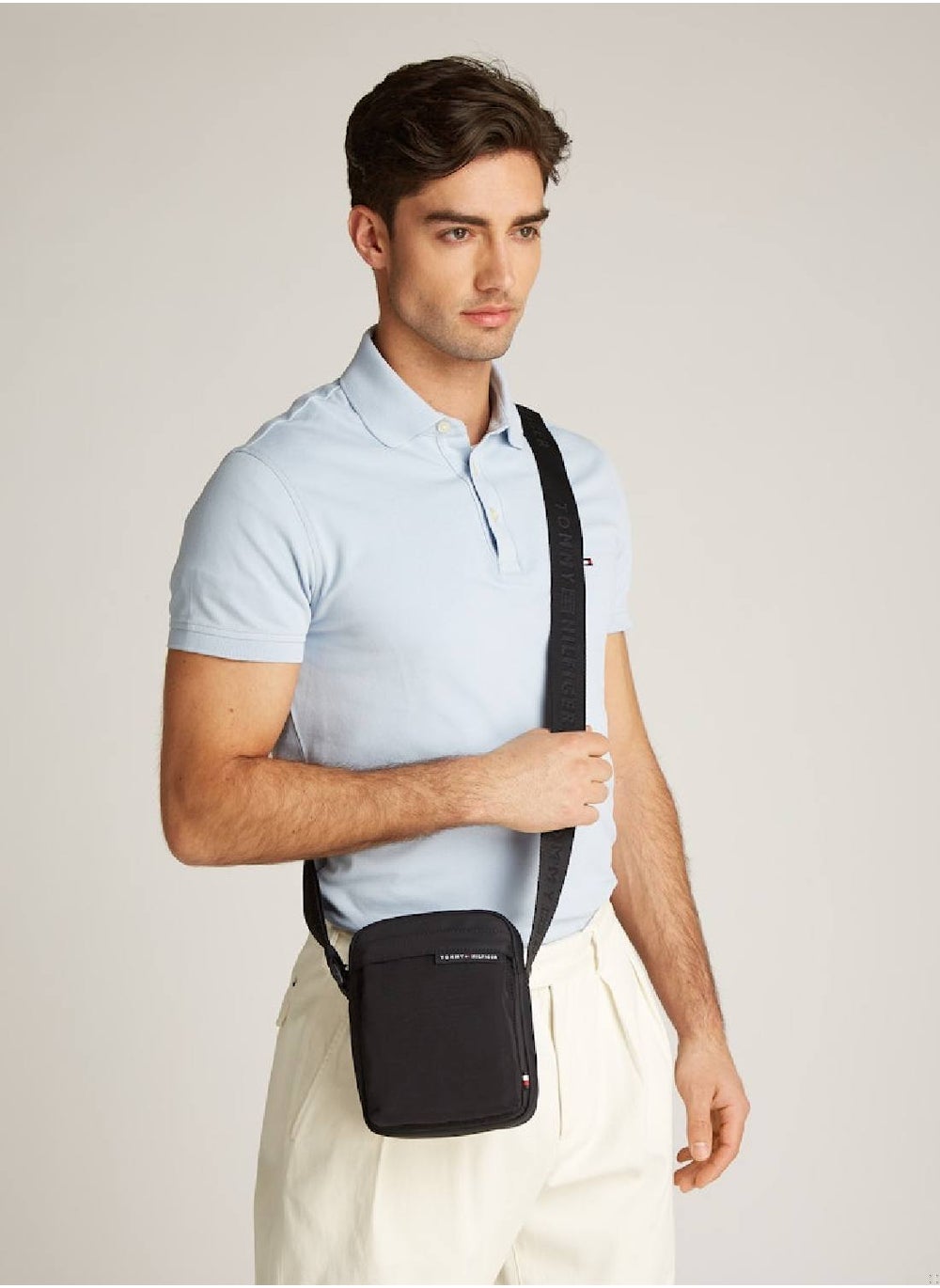 buy-tommy-hilfiger-element-mini-reporter-bag_8s9