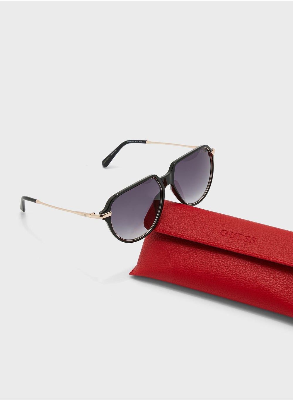 buy-guess-injected-shaped-sunglasses_ofg