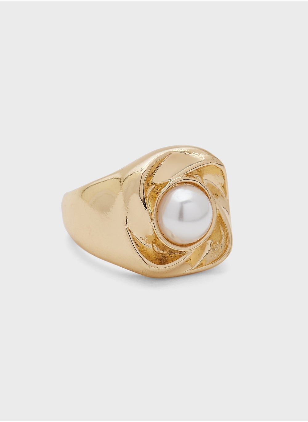 buy-ella-pearl-ring_1bk