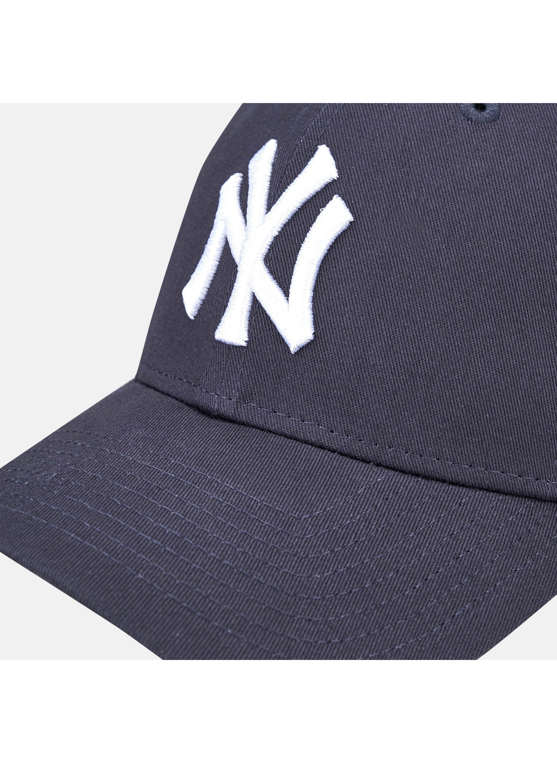 buy-new-era-men-s-new-york-yankees-essential-9forty-cap_ayl