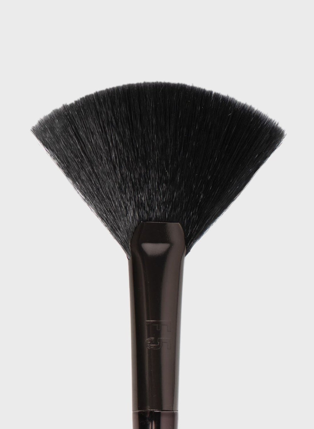 buy-max-factor-max-factor-pro-fan-brush-by-mashael-ajeel-f5_kma