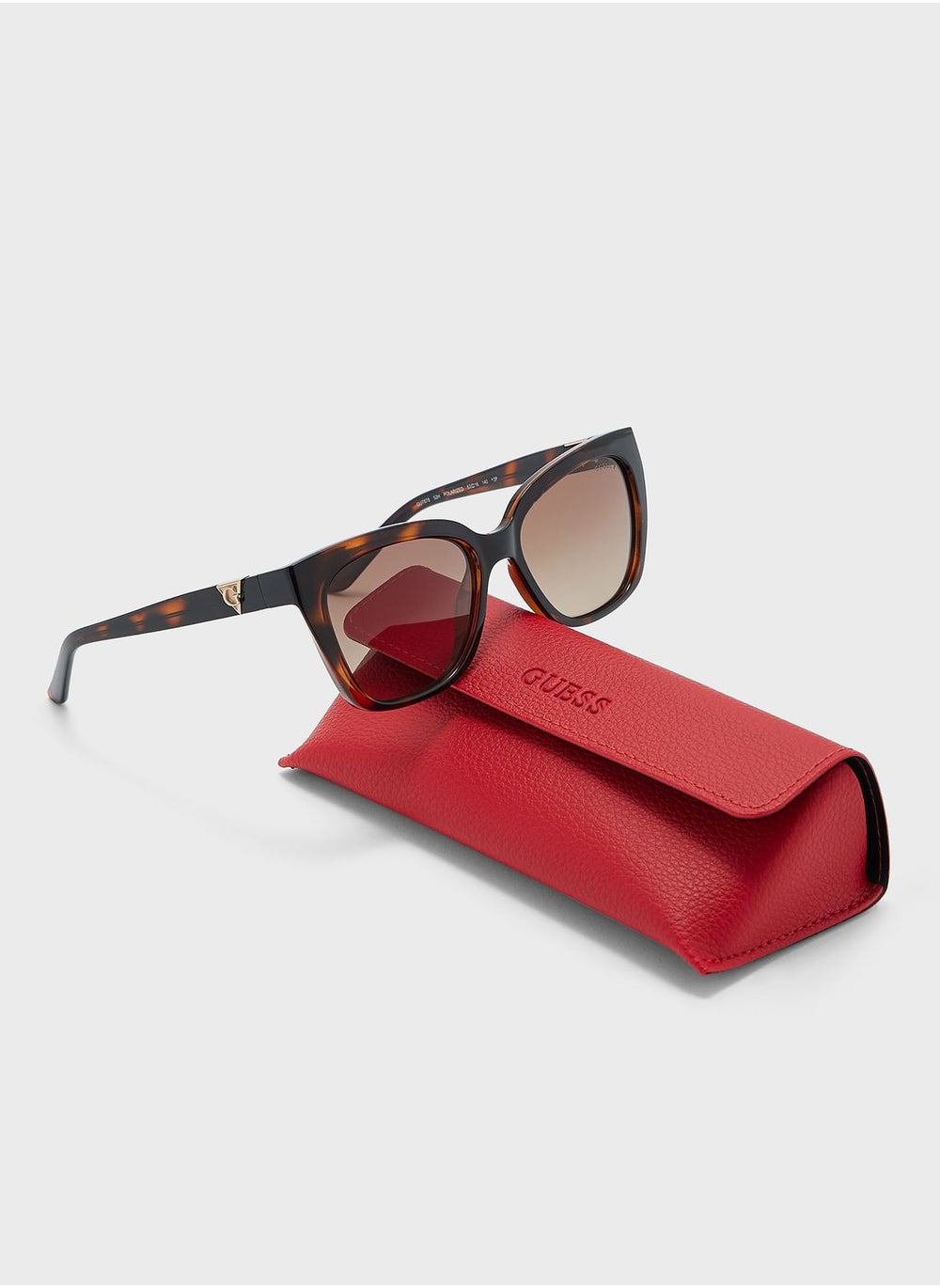 buy-guess-gradient-oversized-rectangle-shape-sunglasses_grq