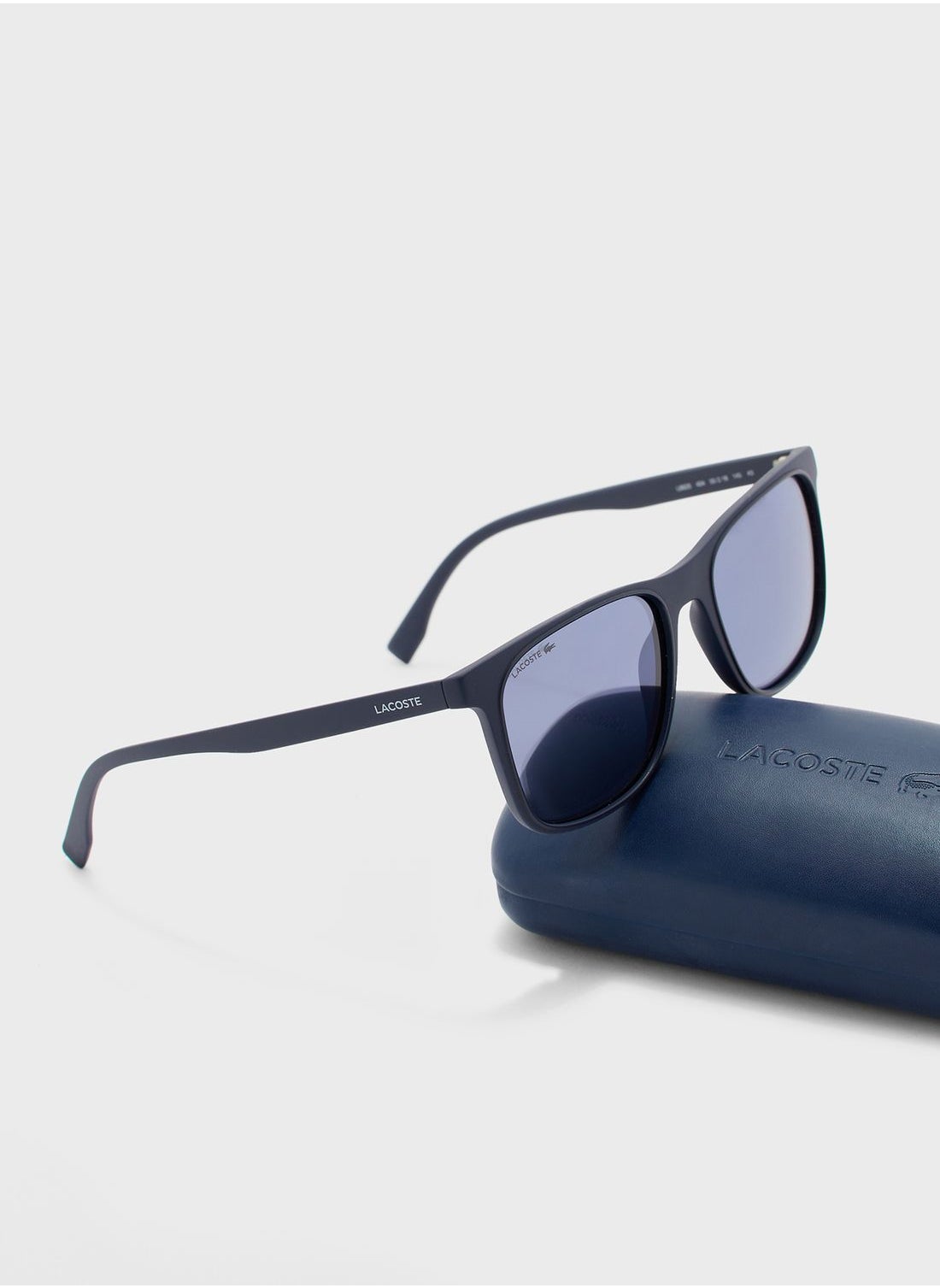 buy-lacoste-l882s-wayfarer-sunglasses_0re