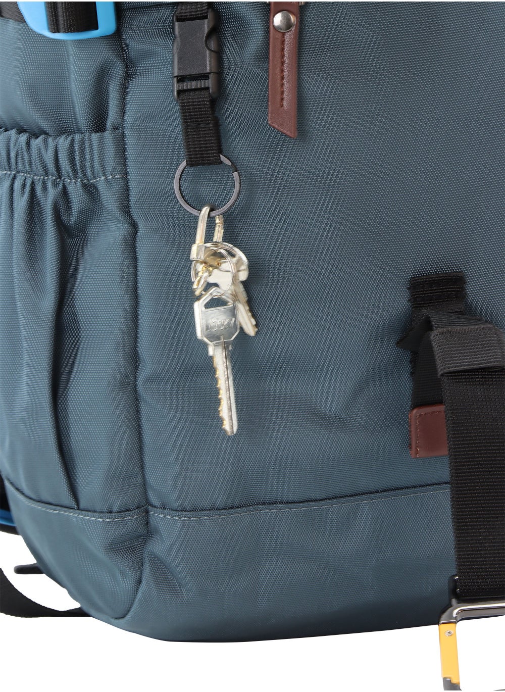 buy-discovery-discovery-icon-25-l-backpack-steel-blue-padded-laptop-backpack-durable-water-resistent-backpack-hiking-outdoor-travel-backpack-for-men-and-women_j1n