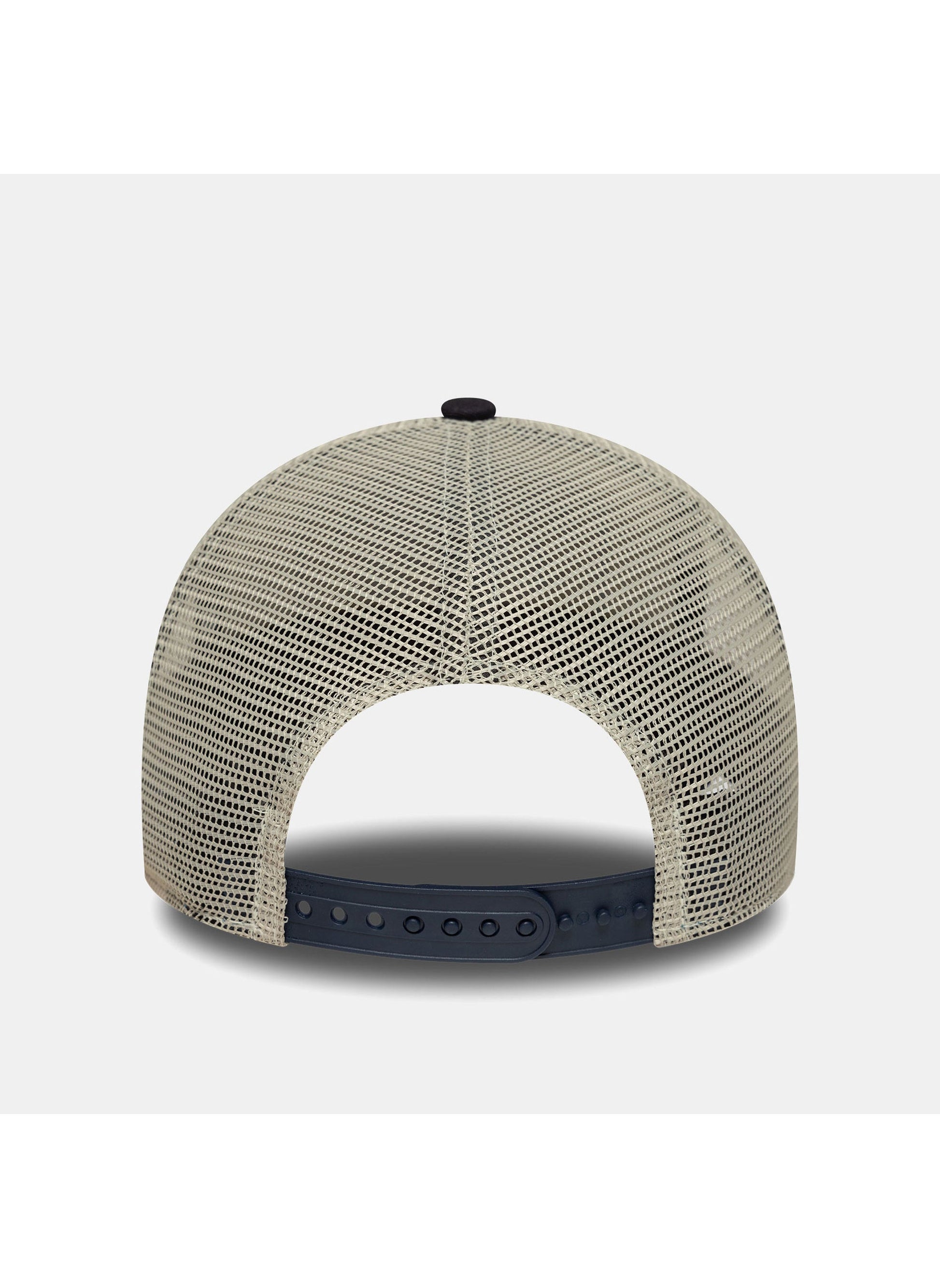 buy-new-era-men-s-animal-patch-trucker-cap_lx6