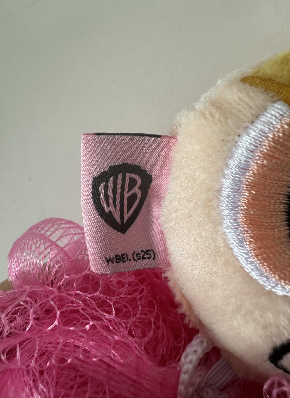 buy-mad-beauty-powerpuff-girls-super-cute-body-exfoliator-blossom_jdm