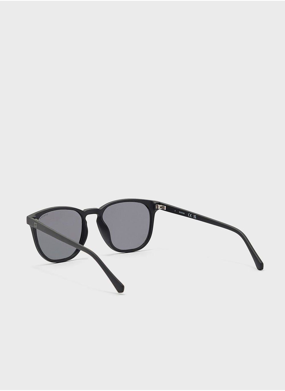 buy-guess-wayfarers-sunglasses_3ko