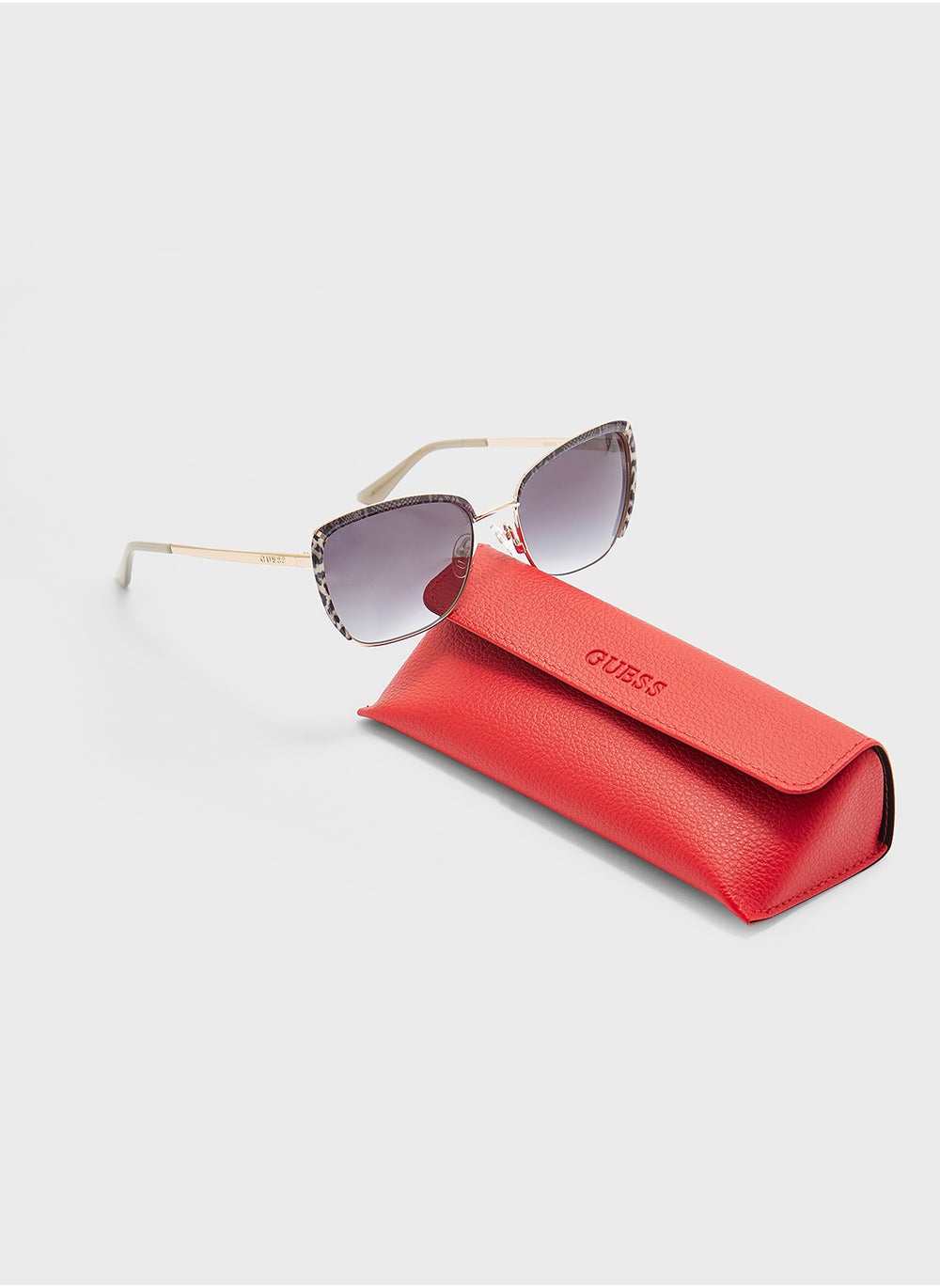 buy-guess-gu0021832b57-cat-eye-sunglasses_p3p