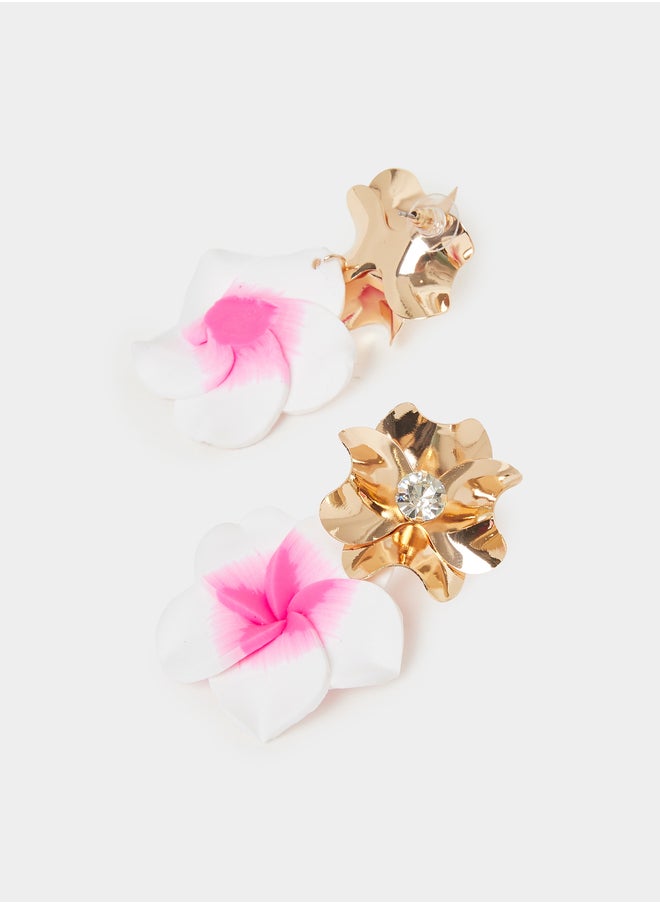 buy-styli-embellished-floral-dangle-earrings_o5e